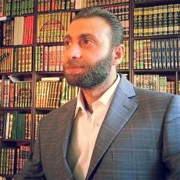 باحث في المنطق وأصول الدين ومهتم بالفلسفة والعلوم الطبيعية
