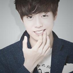 ผมบันนี่ผู้น่ารักครับ   //ขยิบตาใส่อีกคน | ♪หากไม่รักจะไม่สน
ไม่รักไม่ทนหรอกเชื่อสิ  ^___^  เริ่มต้นกันใหม่นะป๊า@_prasung | ♪  .   http://t.co/z9Y3yQgryO