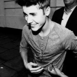 Hay, my name is Murisa, and i'm a big Belieber. My idol is Justin Bieber , i love him so much, i love Jerry too :3