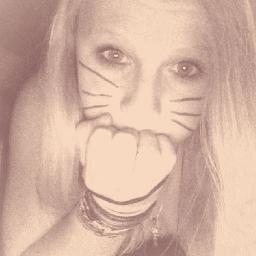 loveyou jarko .. hou van me beste faye daphne en sabine..racheller is lief xo jeem