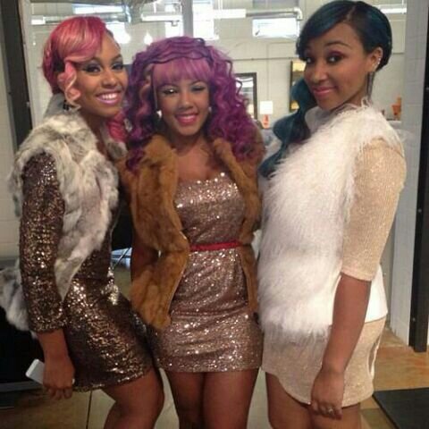 OMG Girlz Fans... 1/3 of the OMG Girlz been here....Brittany Smooch followed (I LOVE U BRITTANY) Follow my real account I jus made @siimplynii