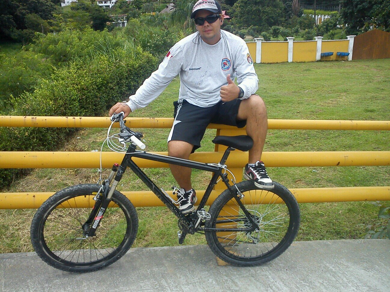 bombero. y llegare a las nubes en bicicleta.
