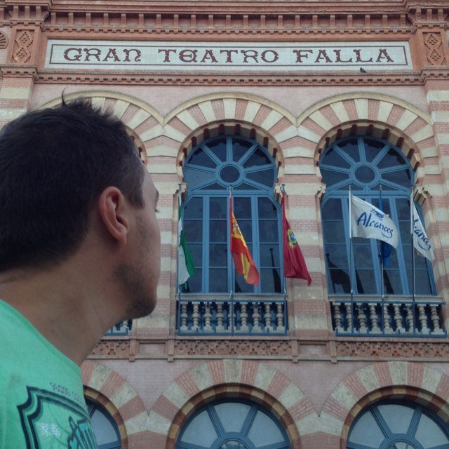 Sevillano y Andaluz por la gracia del Dios Gambrinus.