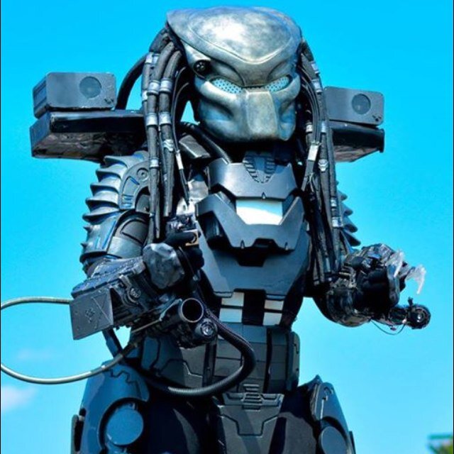 Special FX android with built in Laser show, Ice Cannons, mind blowing Pyrotechnics and Huge Confetti explosions PREDATRON - SPECIAL FX ENTERTAINMENT