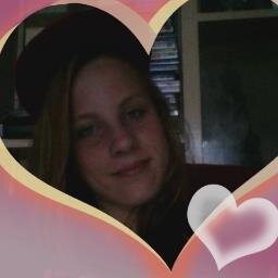 I 3 Niall Horan 3 xxxxx he's irish he's blonde he's Niall Horan