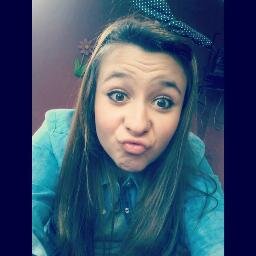 Chata , feia ,boba , irritante ,retardada ,louca ,mais ..  ~ a só tem eu pode ser ? ó