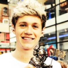 grazie a voi: @harryvoice__ e sopratutto @ale_dade GRAZIE
