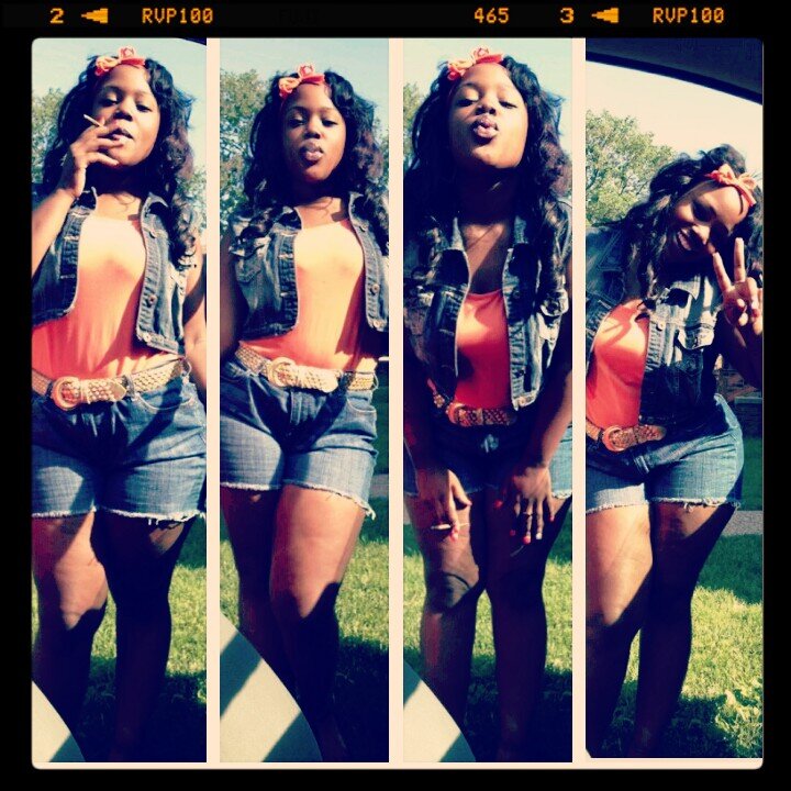 im jus me, only God can judge
i love girls =)
#teamMommy
#teamBisexuall
follow me and ill back.. =)