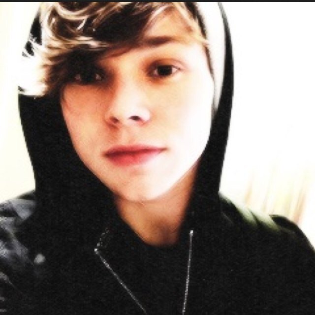 ☼ i’m going to a rollercoaster to sing try hard, bye ☼