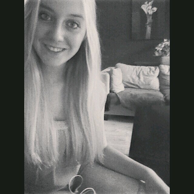 i love you. i can do everything when i am with you. youre my boo, you are special! x @ellestijink.