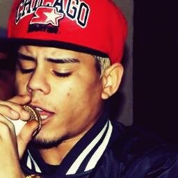Twitter do Mc Lon Oficial dele é @mclon_oficial esse fã clube foi oficializado dia 15/09/2011 Dona : Beatriz Spiti Apaixonada Também pelo @EliasRodrigees s2