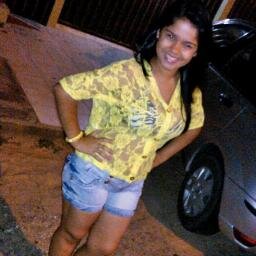 Me conquistar é complicado,
Me ter é destino,
E me esquecer duvido! ;)