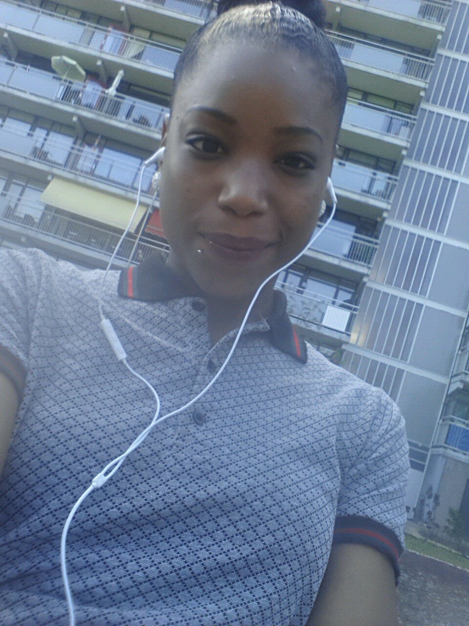 Charliina's profile picture. 