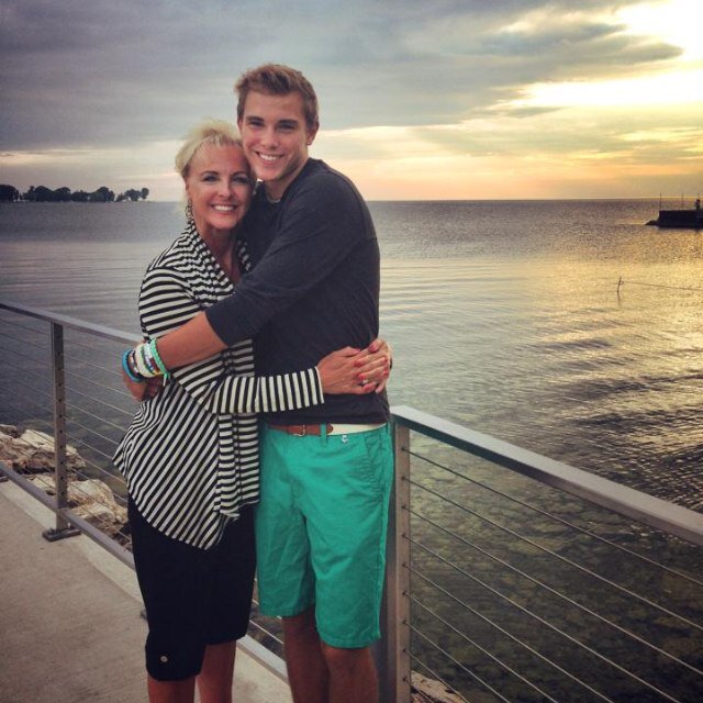 bendingman2's profile picture. Be Yourself (: