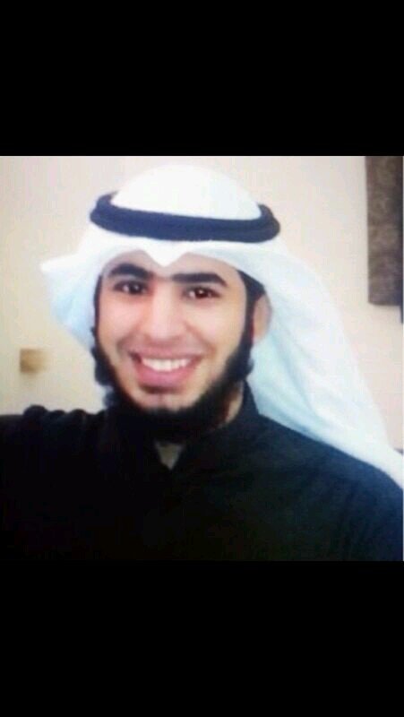 ‏هو مشعل بن عبدالعزيز النوري رحمه ﷲ كان طالبا بالجامعة الإسلامية بمدينة رسول ﷲ ﷺ وكان مشعلًا للنور في الدنيا معنا وهو اليوم موسد بالبقيع فارحمه يا أرحم الراحمين