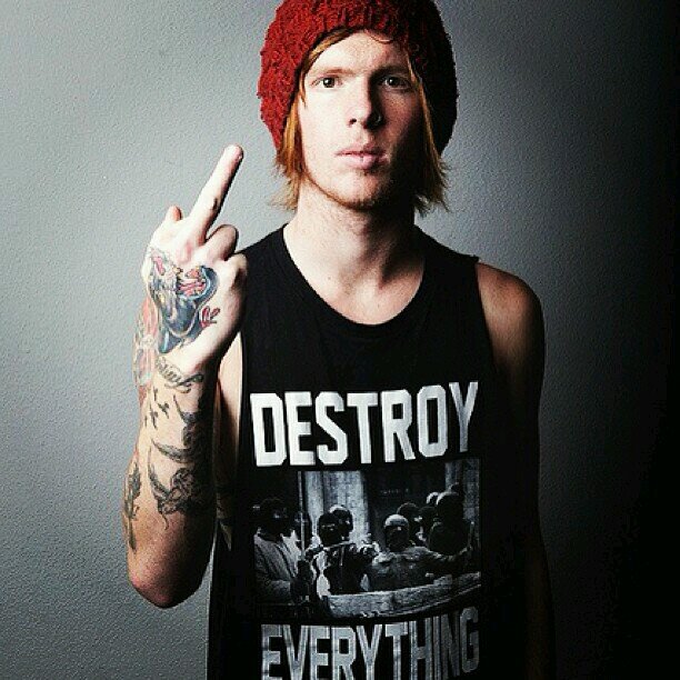 we love alan ashby that's why we creates this account to show him how much we support and love him