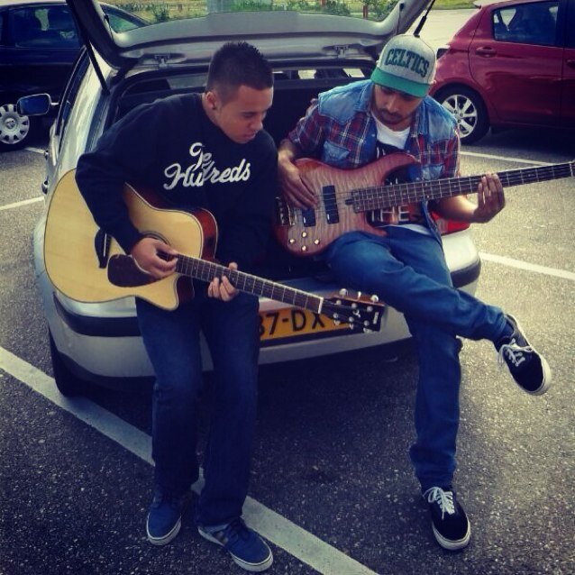 Maluku Guitarist/Bass/Drum
