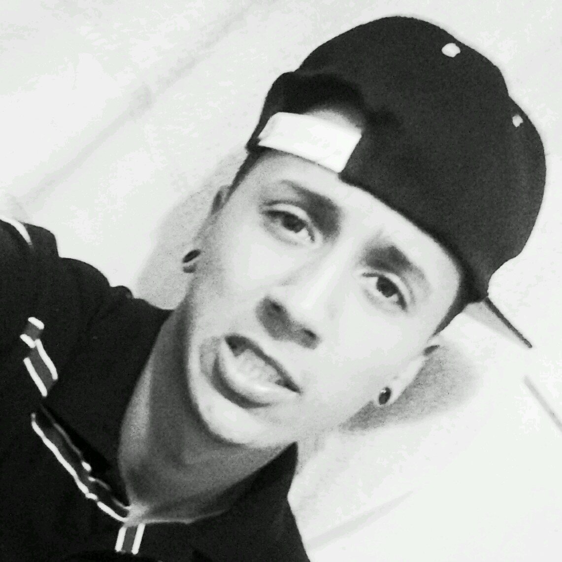 facebook:http://t.co/v6X8aI4cjn…