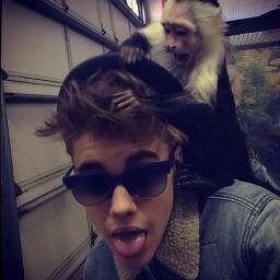 Fanpage 
@JustinBieber