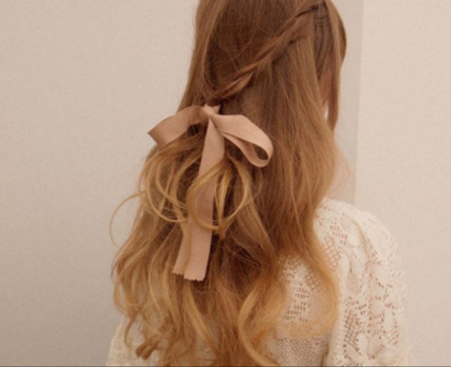 Hair2Crazy's profile picture. Find diffrent kinds of hairstyles and hair tips!