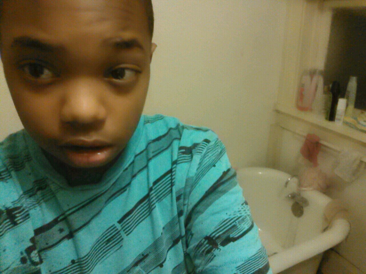 ♎Age:21 Tha trillest nigga u'll ever meet.  #GG Followme #Ifollowback. #GRINDORSTARVE #dopesmokin #turnupsquad #noworries #fwm~add me on IG 2,@rockstardbuck1021