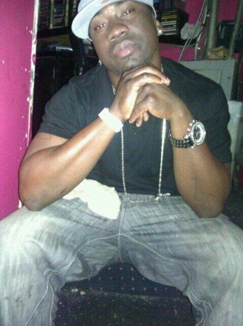 Road2richzEnt./Moneytalk fam