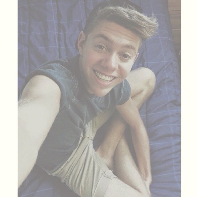 If you see this tweet me, tickle my pickle .