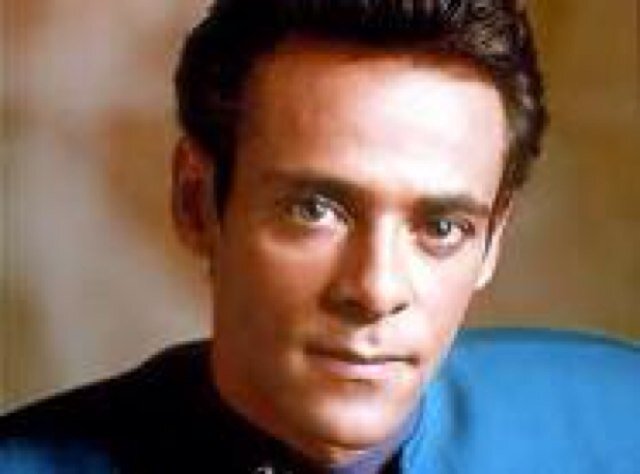 Avid reader & sci-fi fan: Star Trek DS9 VOY, DrWho Torchwood, Red Dwarf, Defiance, Thunder Cats, He-man, The Hitchhiker's Guide to the Galaxy, #TeamSmeg