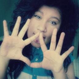 Mafer cabrera' ♥  
*Soy algo rara *u* 
*Me gusta dormir /-*
*no molesto mucho MJM
*Me encanta dormir *w* ETC.

PIN: 232EBDE3 
https://t.co/XsI7uG4a2I