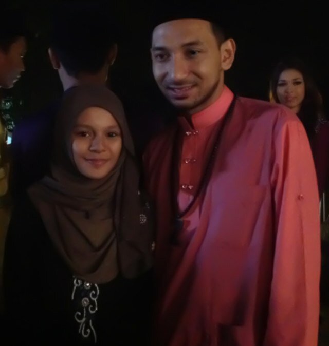 My second acc. Do follow my first acc @IzzatiRafaizul #ZizansTrueFans #ALegendNeverGivesUp
