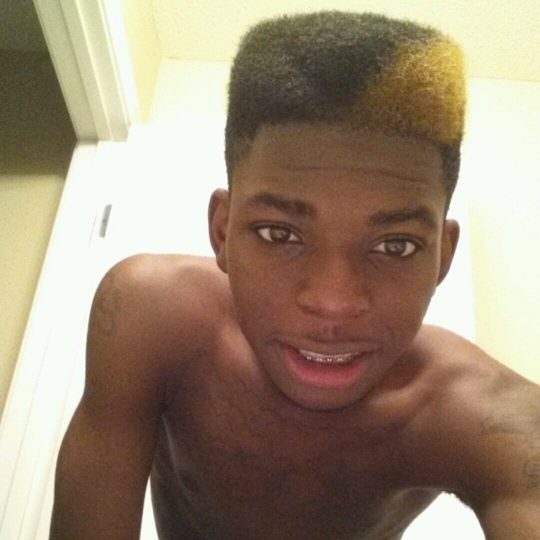 Stay real an remain true Heat fan #6 FREE MI POPS they cant hld a real nigga dwn R.i.p SNUPE