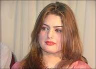 انا من سلالة انجبت اجمل نساء العالم .. وخسران منهو يتحدانا 