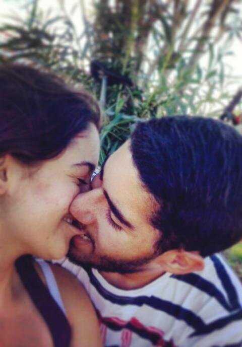 Suscribiros : http://t.co/xQbn5WdGfR…
Aquí abajo os dejo el link de la novela. Os amo.