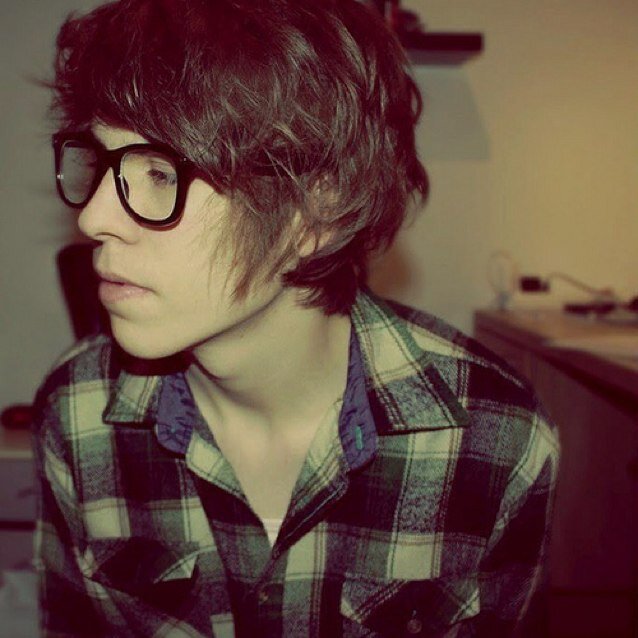 chasethekitt3n's profile picture. -bands, headbanging, cats & coffee- bisexual. Jason: @watch0ut is my fiancé. I love him with all my heart