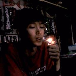 dalam aliran ku TUHAN ada lah seseorang yang ku kenal dan pasti di panggung2  metal semua orang itu pasti sudah punya tuhan2 baru