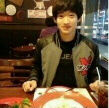 실제 김형근 군이 봇을 원치 않는다고 하셔서 계정 사용하지 않겠습니다.. 짧은 시간이나마 감사했어요!! 앞으로 김형근 군 많이 사랑해주세요~