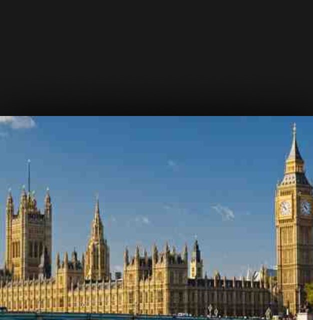 Tweeting about UK and international politics.