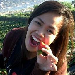 applekissesxoxo's profile picture. loves watching movies, cuisine extraordinaire, an aspiring fashion stylist, make up junkie, you'll just love me for who I am