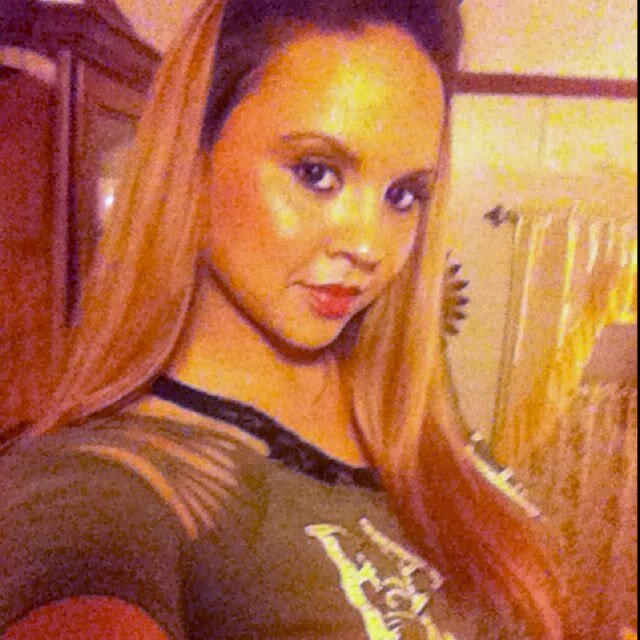 Mother Of Two Beautiful Kids ❤ Engaged To A Handsome Man :) Im Blessed ❤ && Im In My Own Little World :)