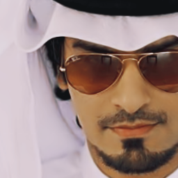 عايشين