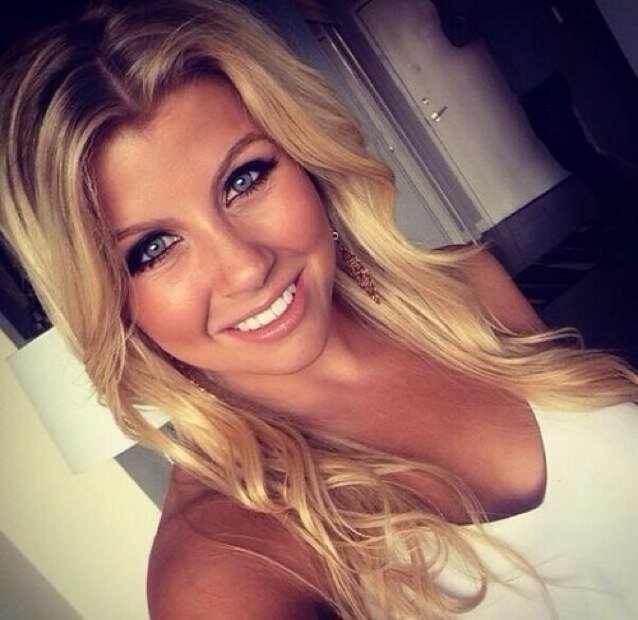 JennaMiddleton1's profile picture. Jenna Middleton.~ Singer, Song Writer and just loving life~ i have a son named Tyson, who i love very much.