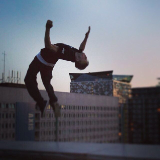 Professional Freerunner from Birmingham England! Member of Axis Freerunning and USN Sponsered Athelte!