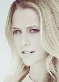 Welcome to the twitter page for the fan site Adoring Teresa Palmer, an online source for the Australian actress. We are not Teresa, follow her @tez_palmer.