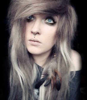 I'm Lola, I'll always be 17, Part Vampire, Single