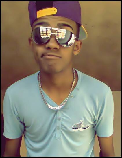 Follow, follow, follow!
Vamos lá, é só clicar nesse butãozinho e já está me seguindo!
Follow, follow, follow!