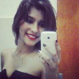 Ariana , 17 anos , Moreilândense , Em um relacionamento Serrisimo com  Guilherme Lucas , 3