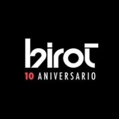 Somos una empresa Argentina que desde hace más de 30 años se dedica a la fabricación de luminarias de diseño.