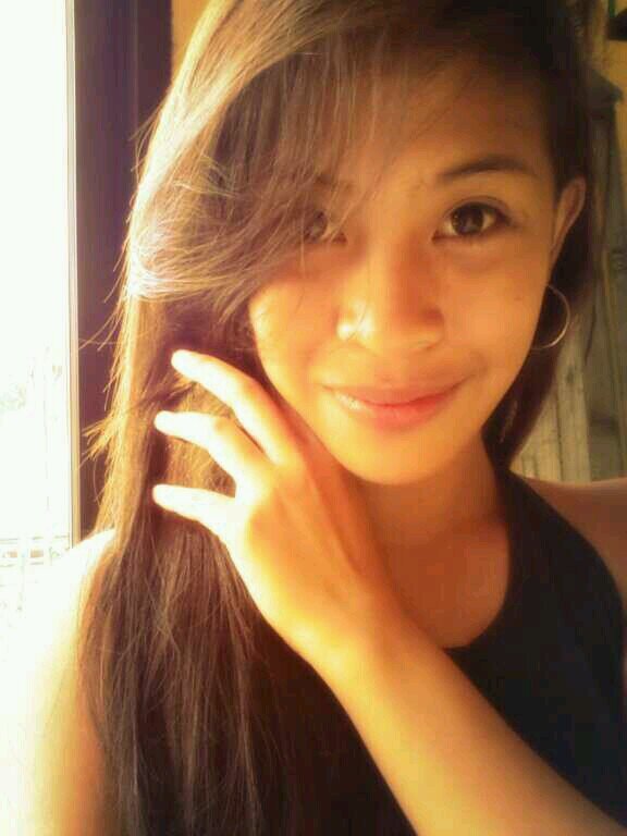 Di baleng panget atleast hindi plastik. Bwahaha!♥