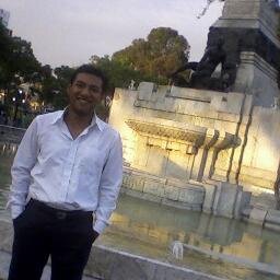 No es quien sea en el interior...lo que hago me define