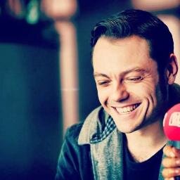 MEOW | Non scassarmi la minchia o ti strappo le palle degli occhi e ci gioco a ping-pong | “Chi non ride è un profilattico in disuso” cit. @TizianoFerro |